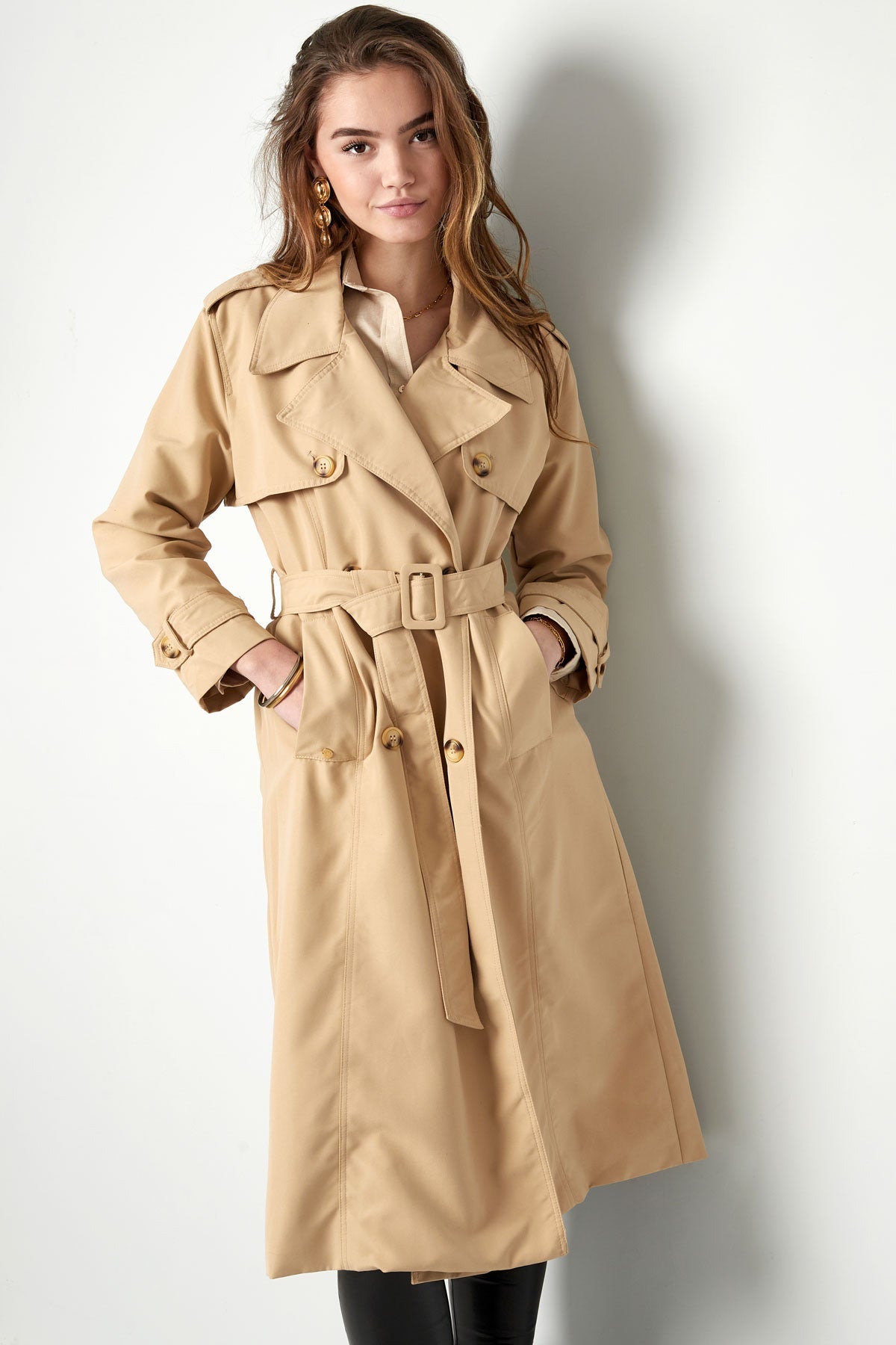 Isla Classic Trench Can Be Combined With Any Outfit