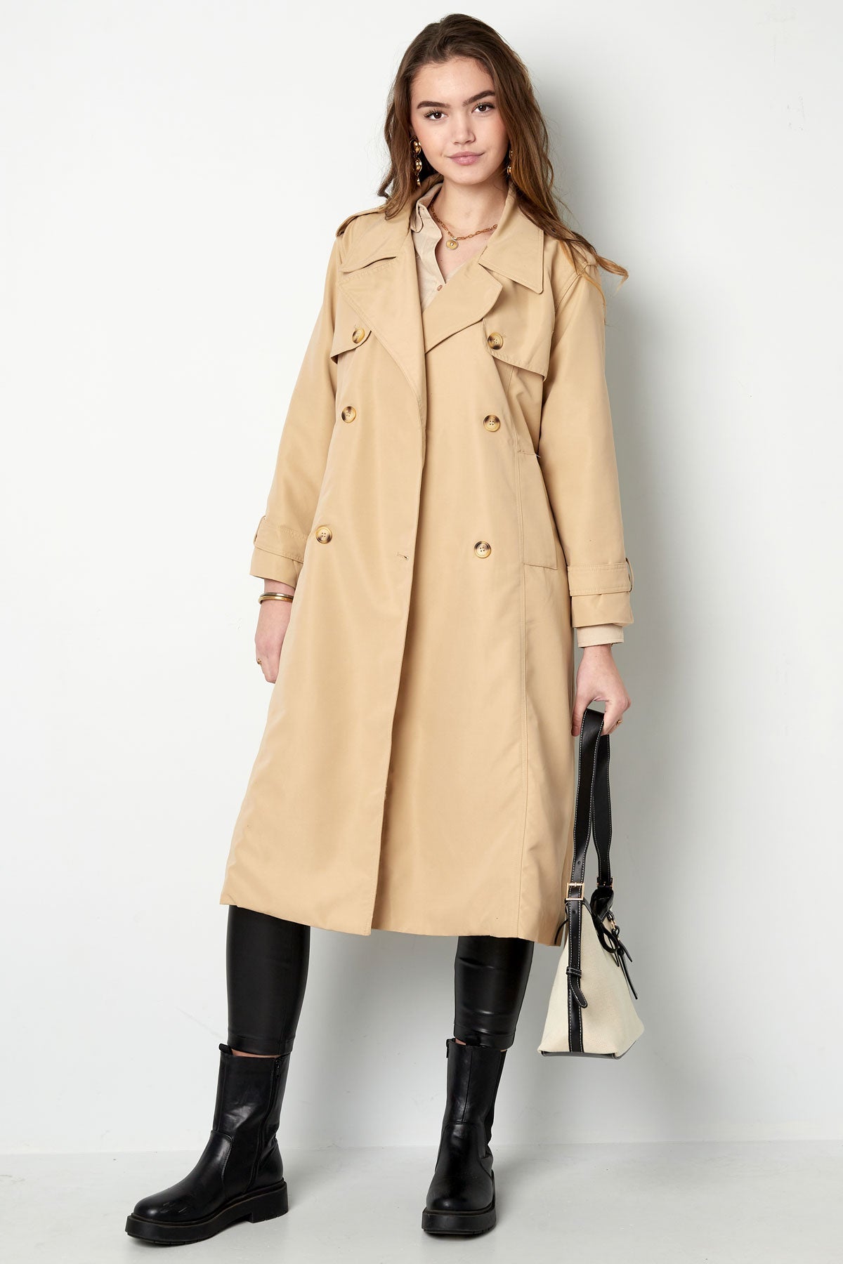 Isla Classic Trench Can Be Combined With Any Outfit