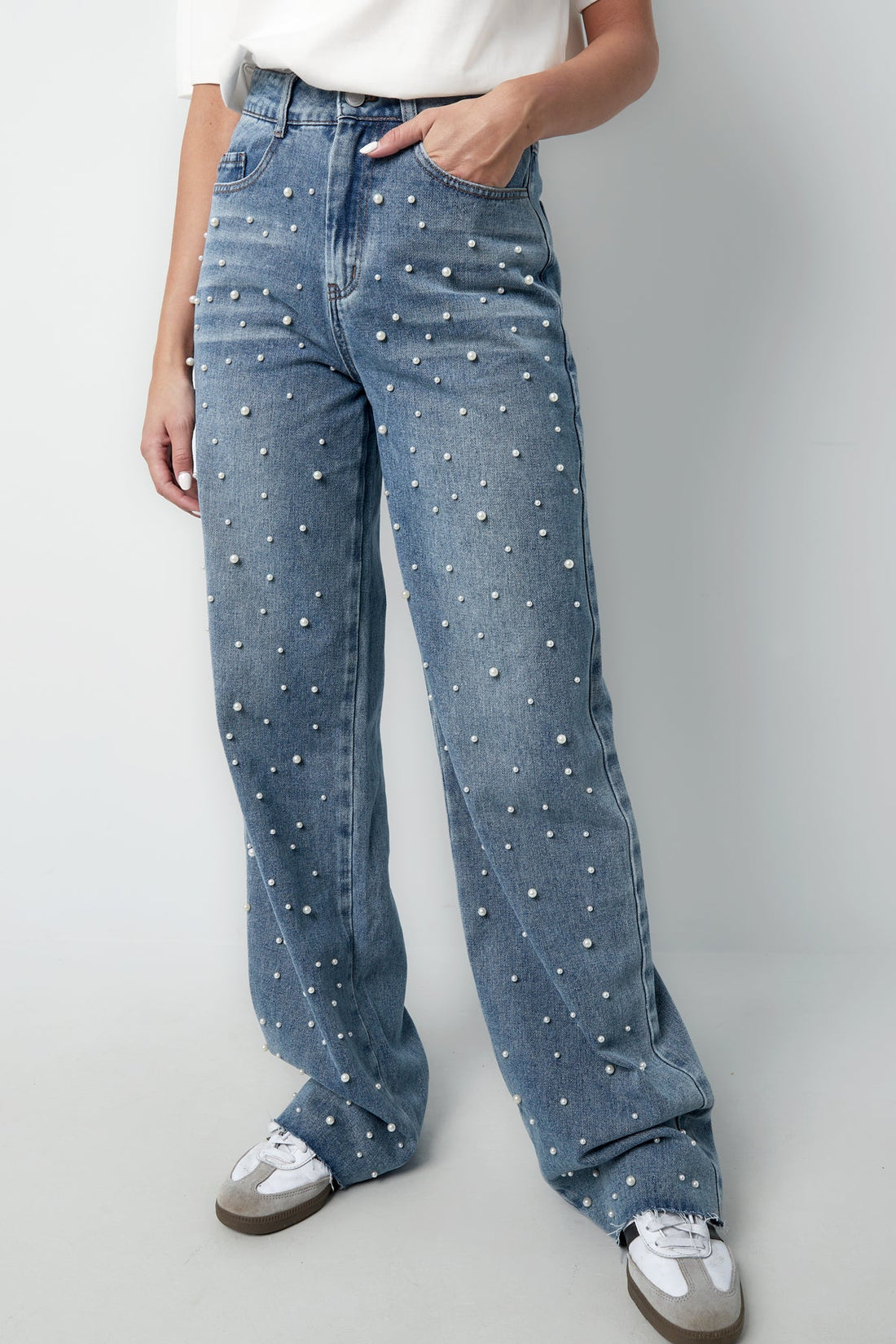 Nomad Island – Denim & Pearls – Women’s fashion piece