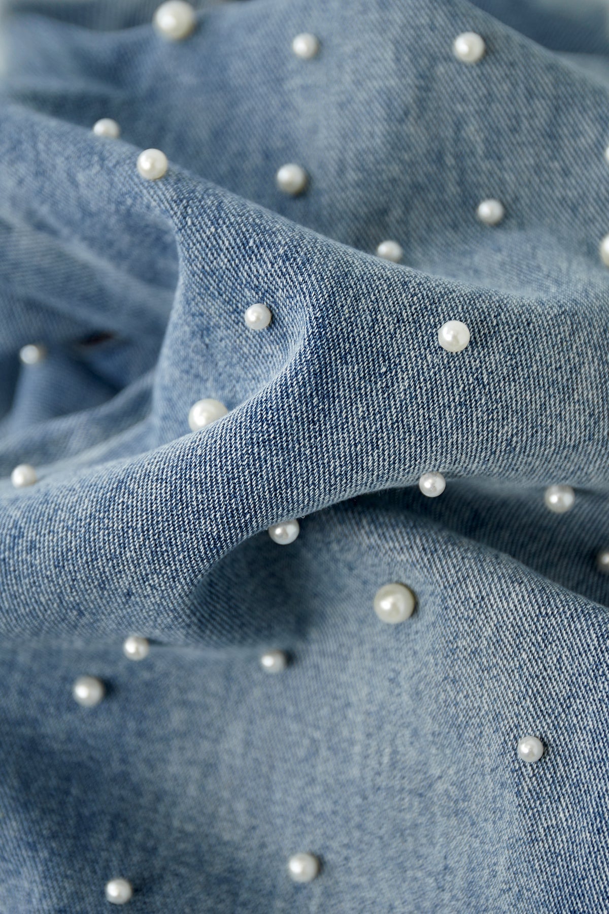 Nomad Island – Denim & Pearls