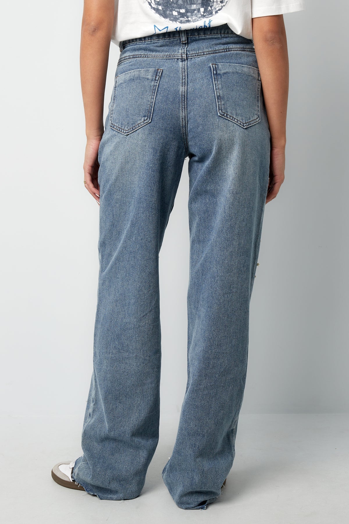 Nomad Island – Denim & Pearls