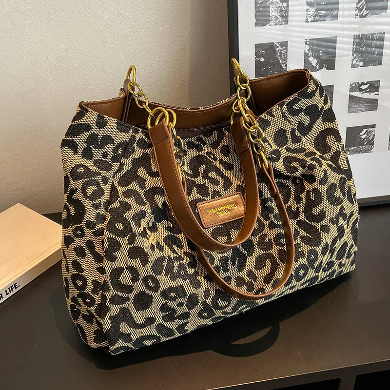 Savannah – Leopard Print Shoulder Bag – Women’s fashion piece