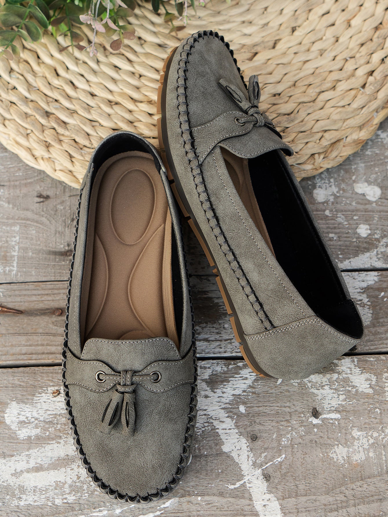 Coastal Comfort – Moccasin Style Loafers