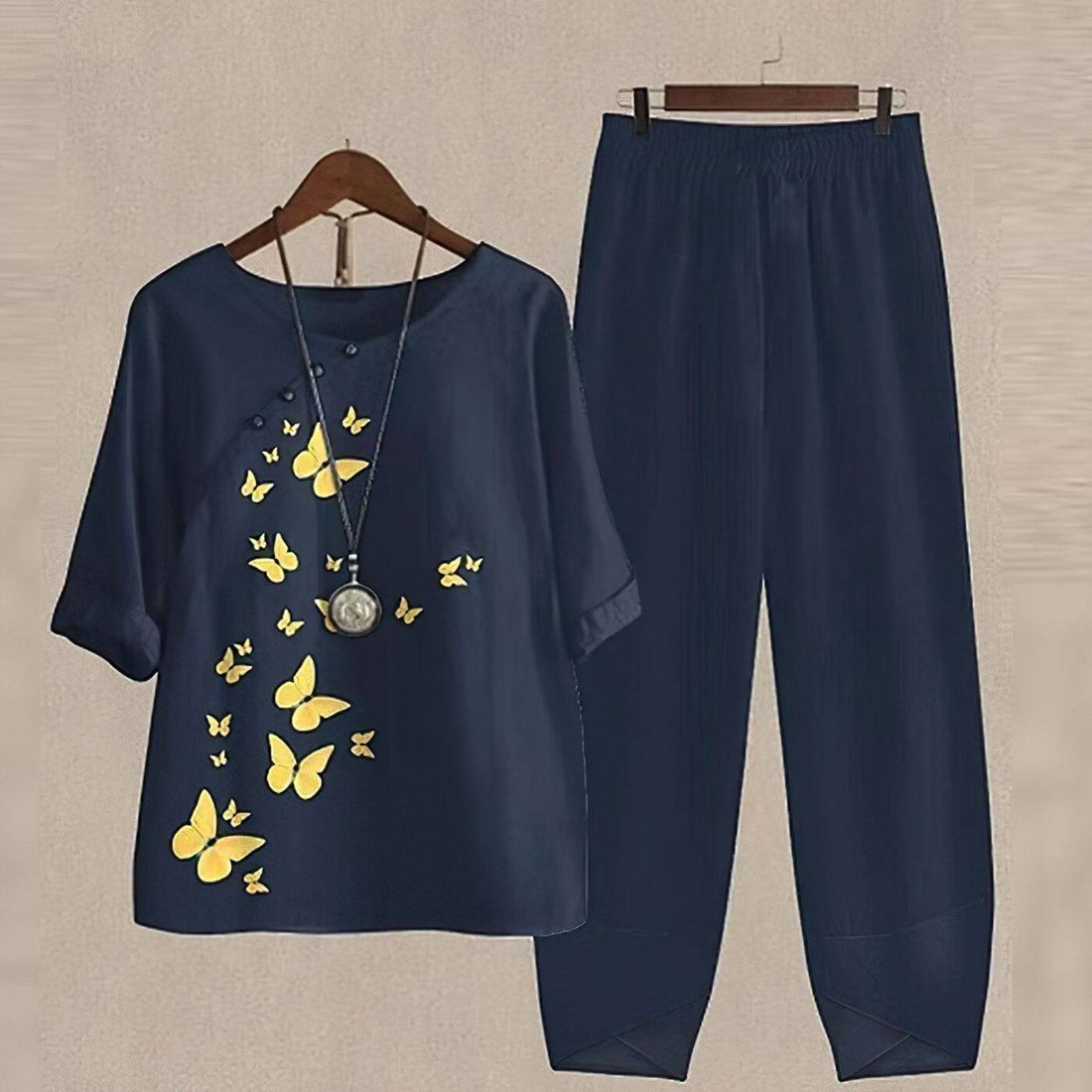 Vivienne – Printed Relaxed Fit Set – Women’s fashion piece